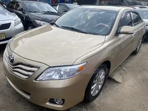 Toyota Camry 2011 Gold
