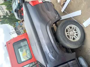 Booth Cover for Toyota Tacoma an Tundra Available Dm
