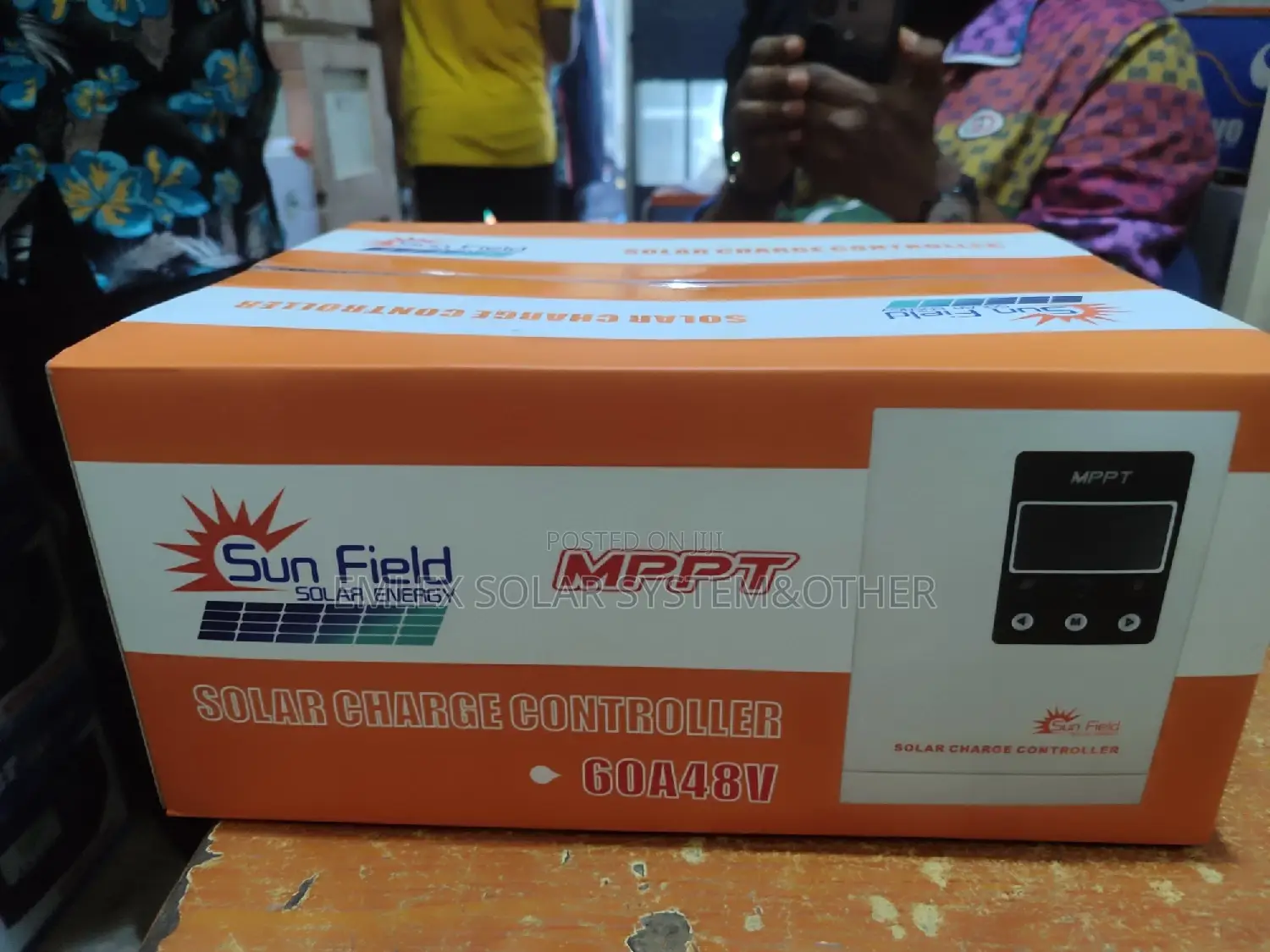60amps MPPT Charge Controller .