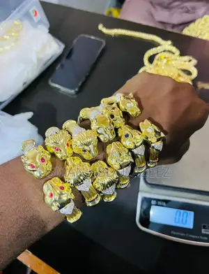 Photo - 18karat Gold Jaguar Bangles