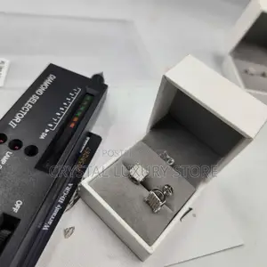 Top Quality Stud Earrings