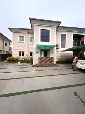 4bdrm Duplex in Wumba Apo for sale