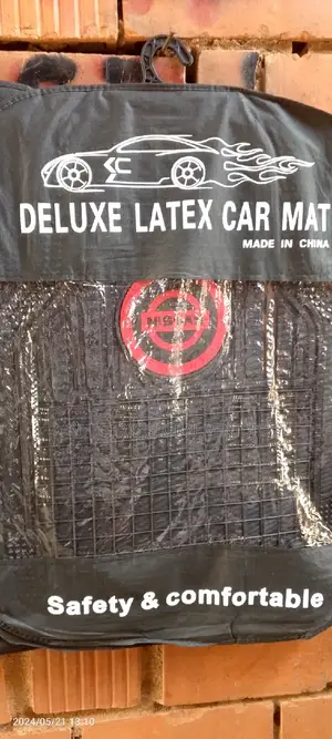 Nissan Footmart