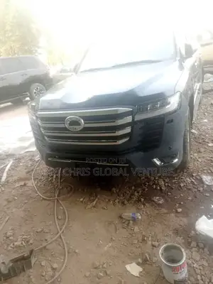 Toyota Land Cruiser 2028 Upgrade to 2023