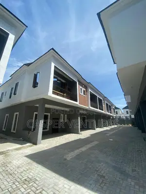 4bdrm Duplex in Vgc for rent