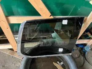 All Kinds of Landcrusier Rear Vent Glass