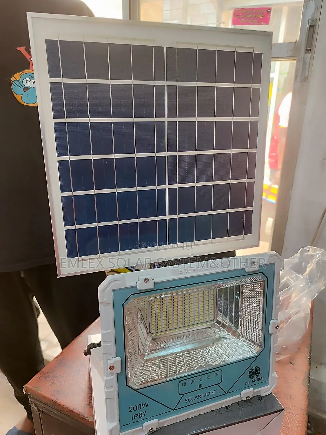 200watts Frood Light