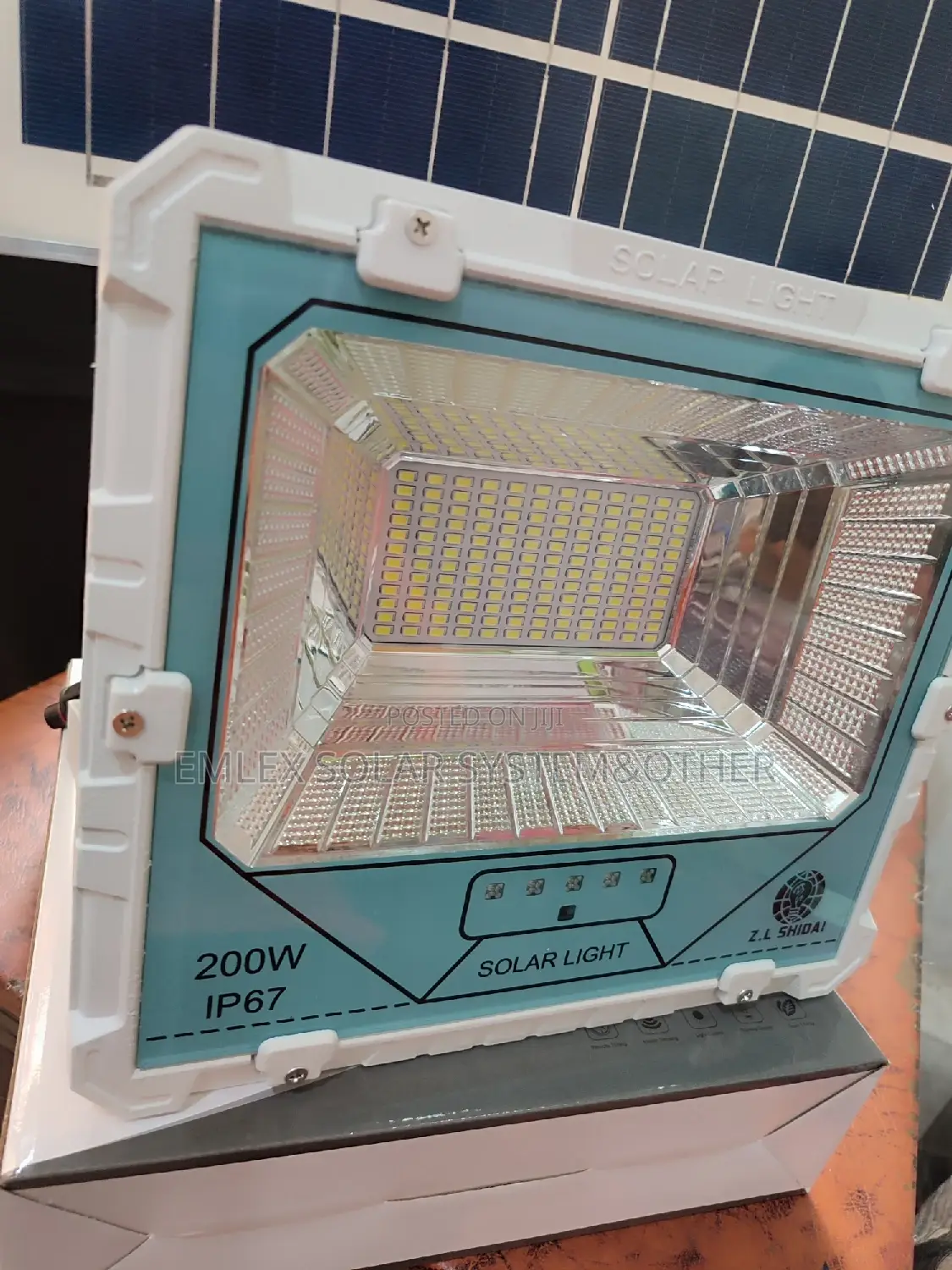 200watts Frood Light