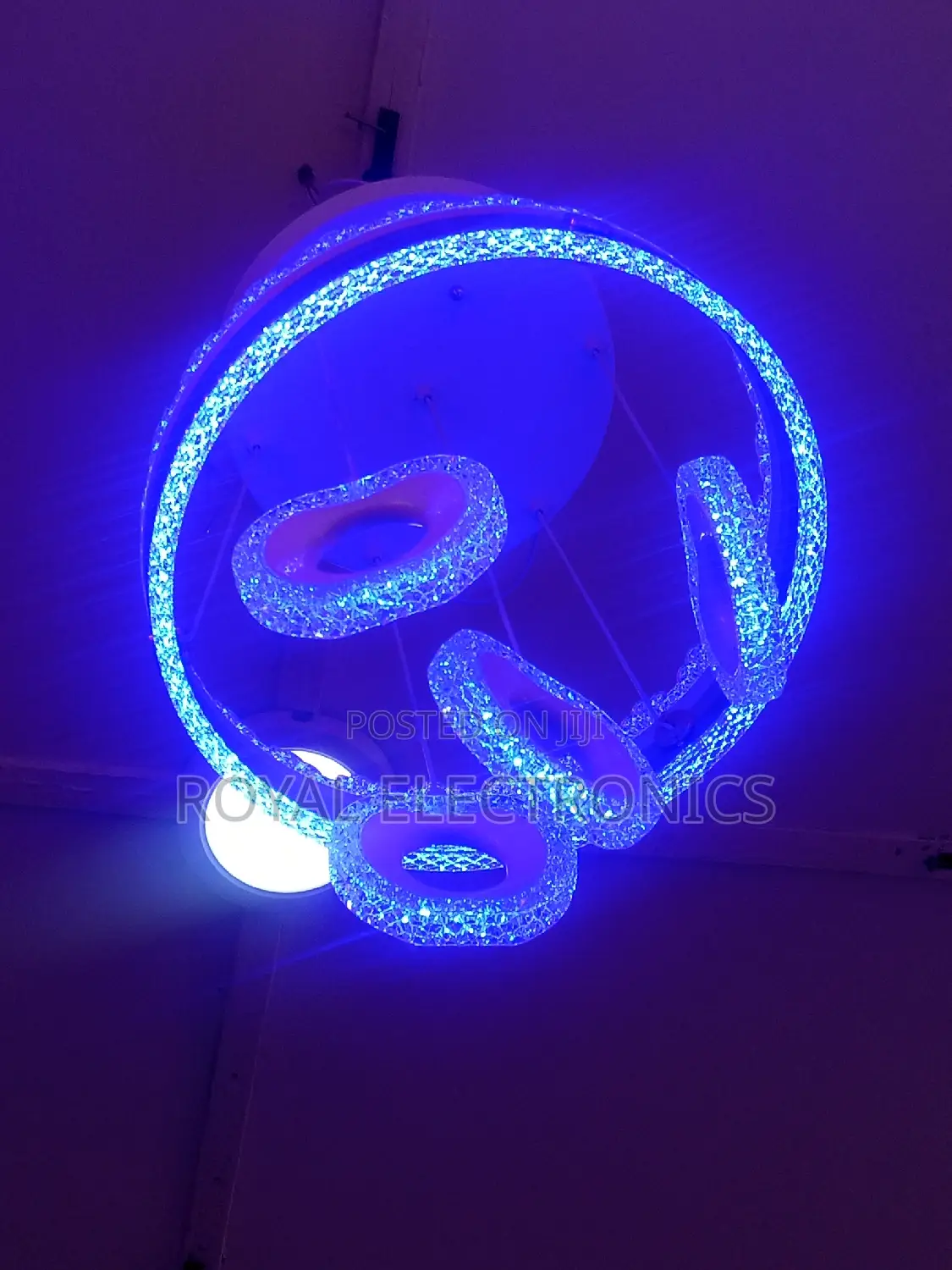World Class Multicolor 3-Drop Led Chandelier Light