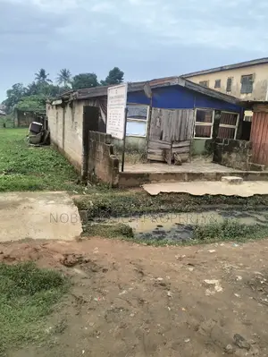 2bdrm Bungalow in Ikotun Lagos, Iseri Olofin for sale