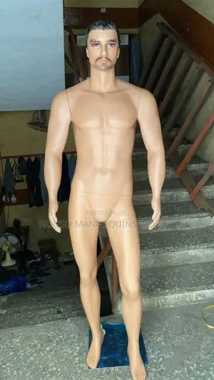 B20 Full Plastic Man Mannequin Display