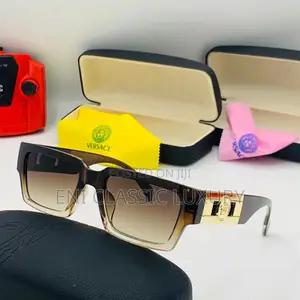 Original Luxury Eyewear Collection Prada Available in Store