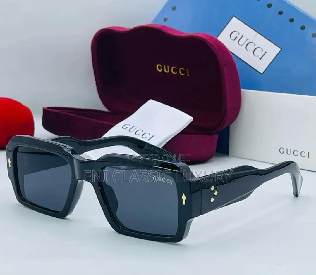 Original Luxury Eyewear Collection Prada Available in Store