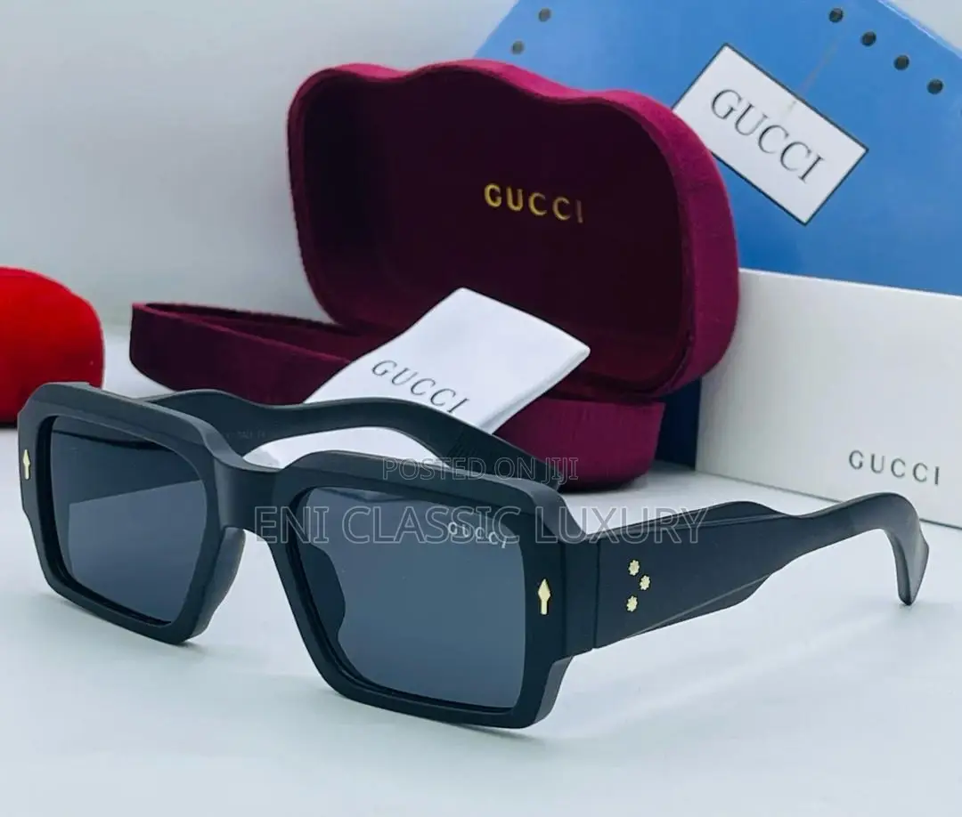 Original Luxury Eyewear Collection Prada Available in Store