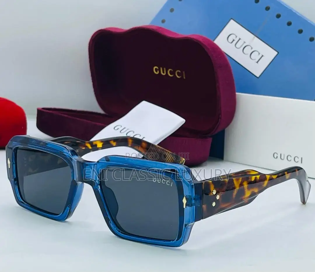 Original Luxury Eyewear Collection Prada Available in Store
