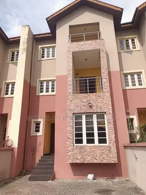 5bdrm Townhouse/Terrace in Awuse, Ikeja for sale