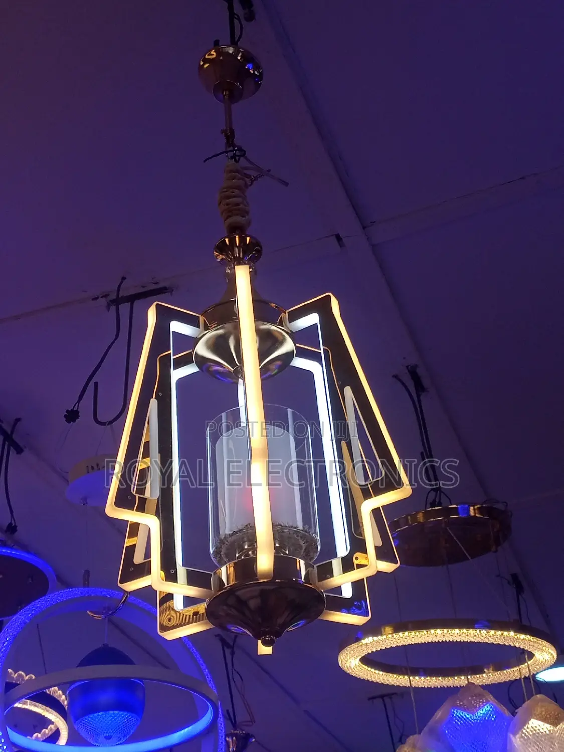 World Class Exclusive Ceiling Chandelier Light