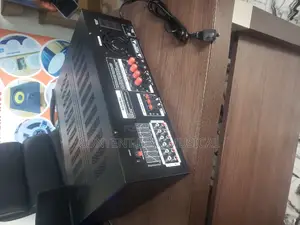 Good Quality TITANIC Bluetooth Table Amplifier