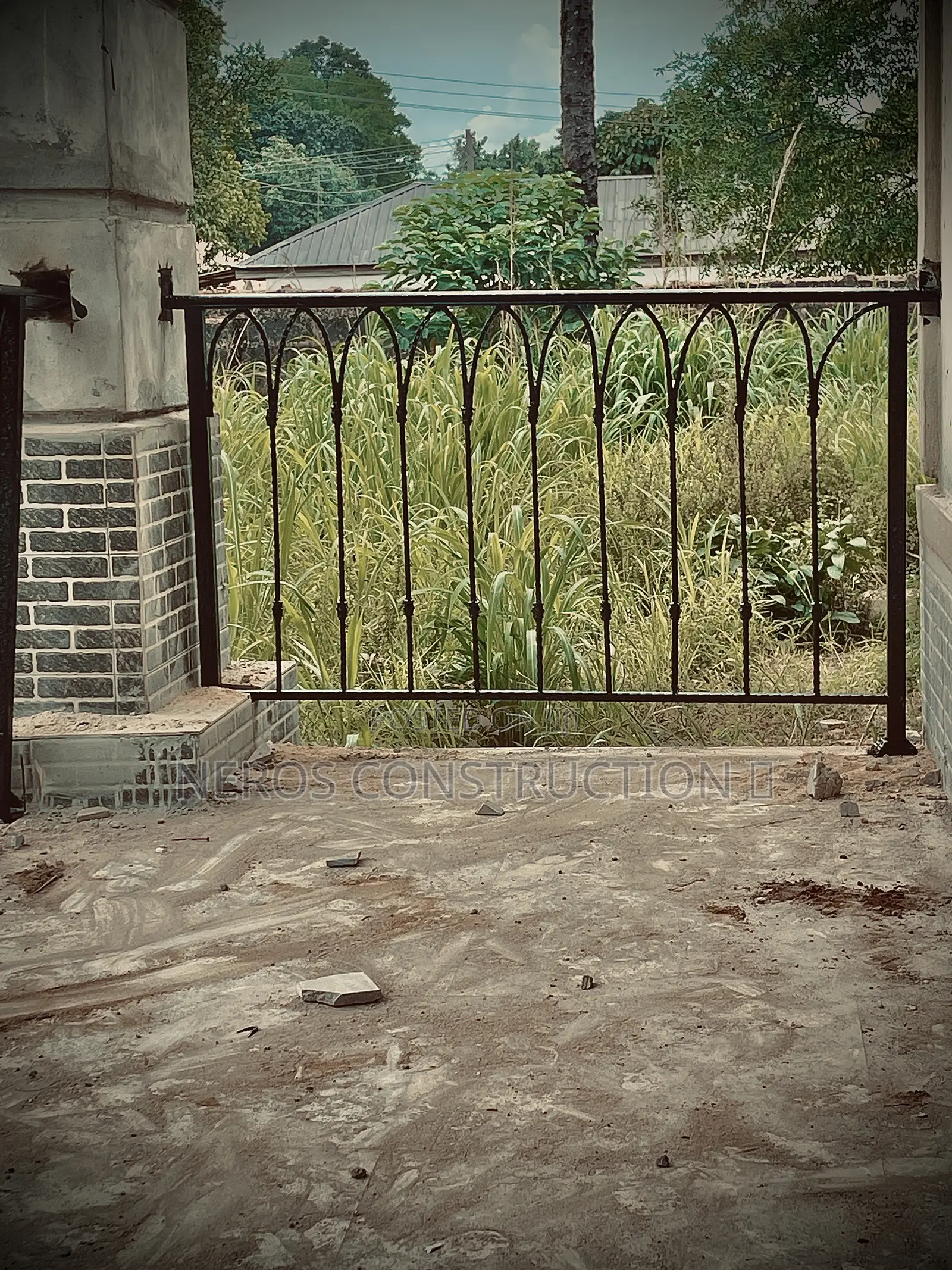 Y Cumbi Wrought Iron Hand Rail