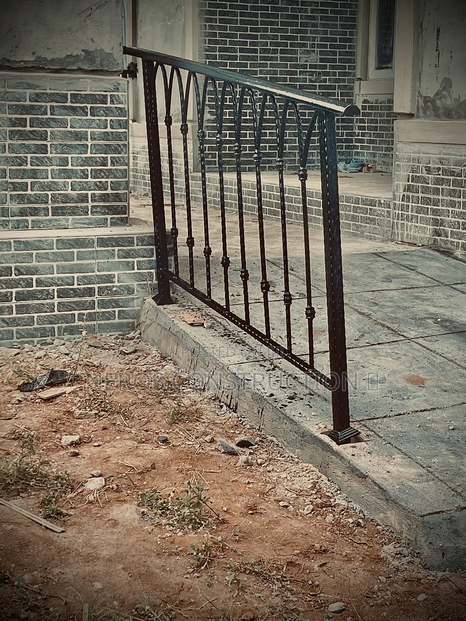 Y Cumbi Wrought Iron Hand Rail