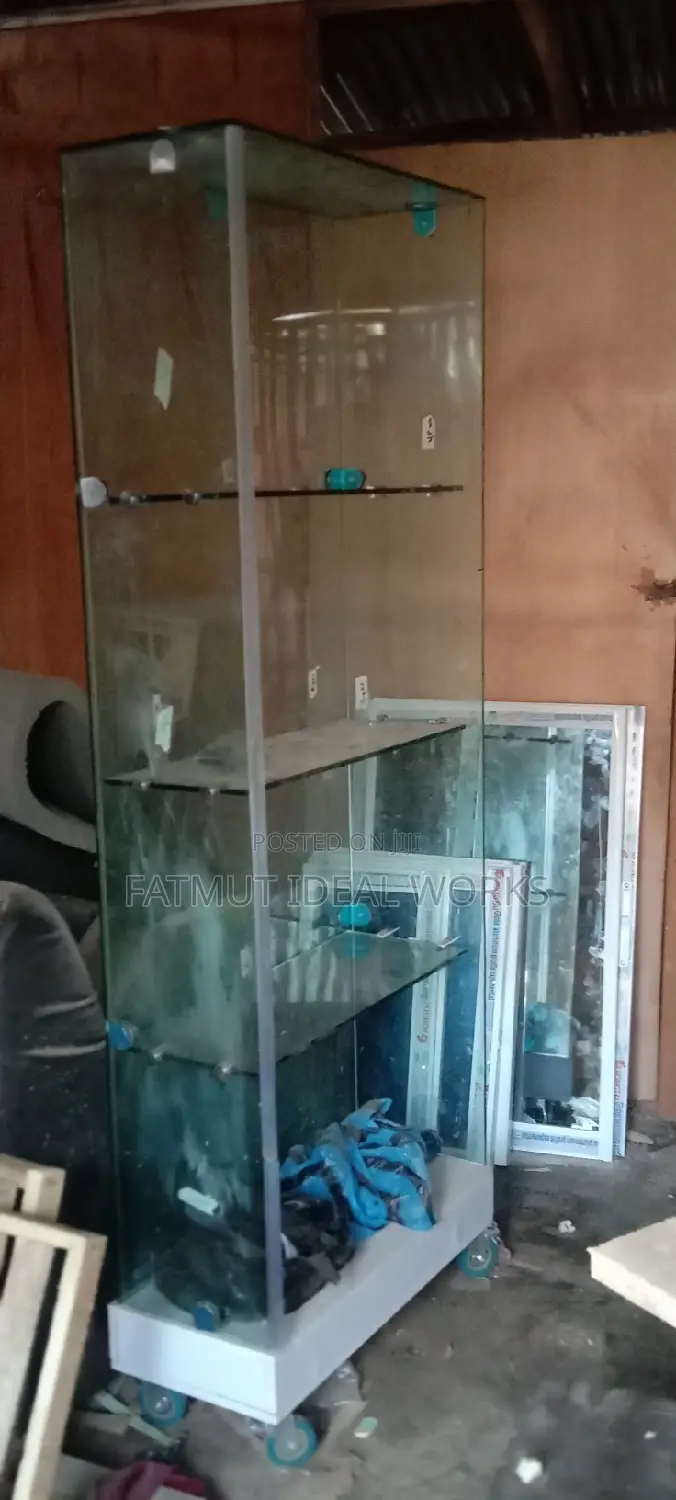 Frameless Display Shelf