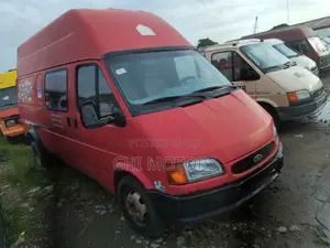Ford Transit 2005 Red