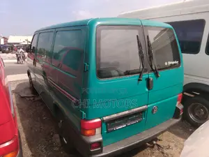 Volkswagen Transporter 2004 Green