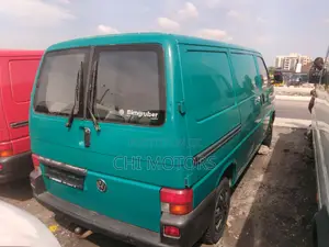 Volkswagen Transporter 2004 Green