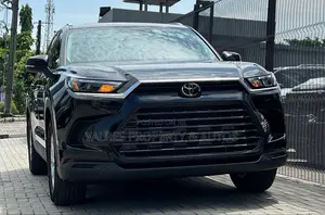 Photo - New Toyota Highlander XLE AWD 2024 Black