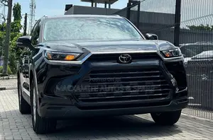 New Toyota Highlander XLE AWD 2024 Black