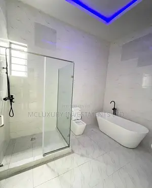5bdrm House in Phase 1, Lekki for sale