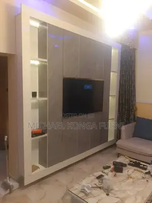 Inbuilt TV Wall Until