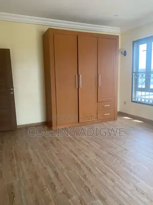 3bdrm Apartment in Oniru Victoria for sale
