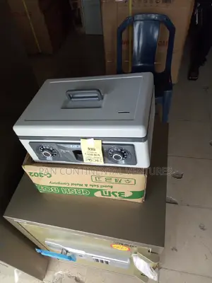 Brand New Cash Box With Key And Combination