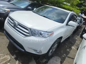 Toyota Highlander Limited 2012 White