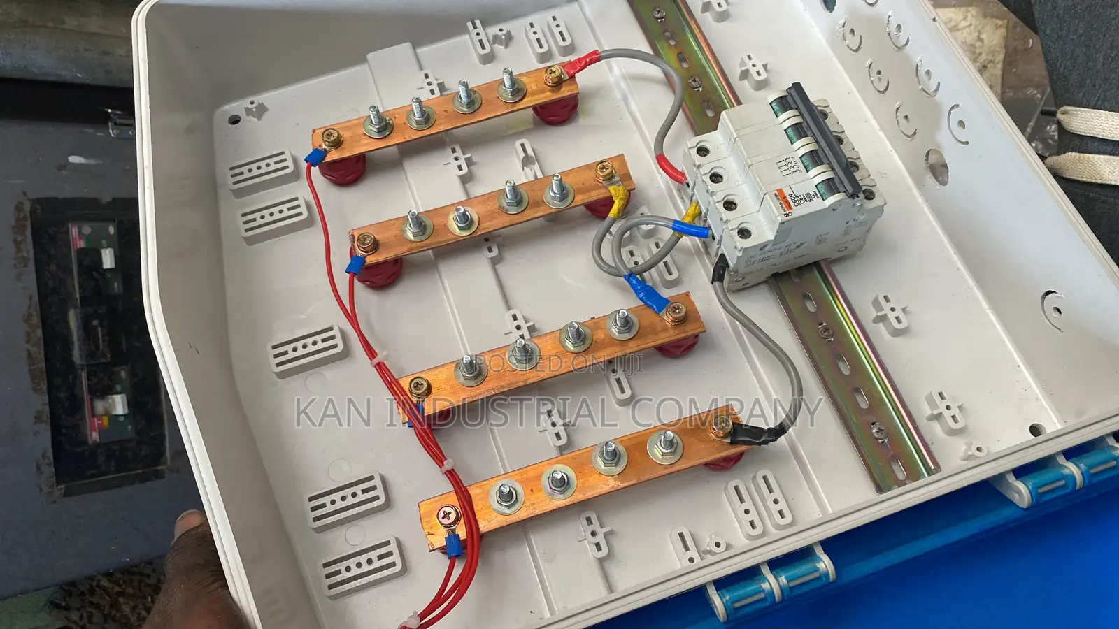 Busbar Breaker