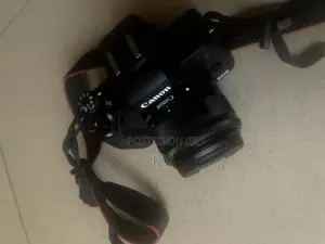Rent Canon Camera M50 With 50mm and 15-3mm Lens