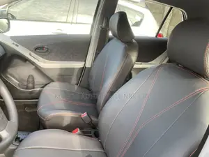 Toyota Yaris Base Hatchback 3dr 2010 Silver