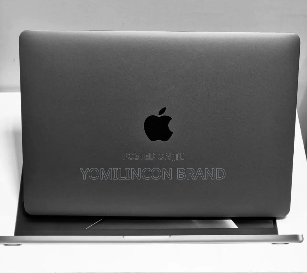 Laptop Apple MacBook Pro 2017 16GB Intel Core I5 SSD 512GB