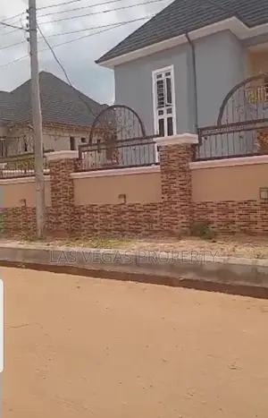 4bdrm Duplex in Owerri for sale