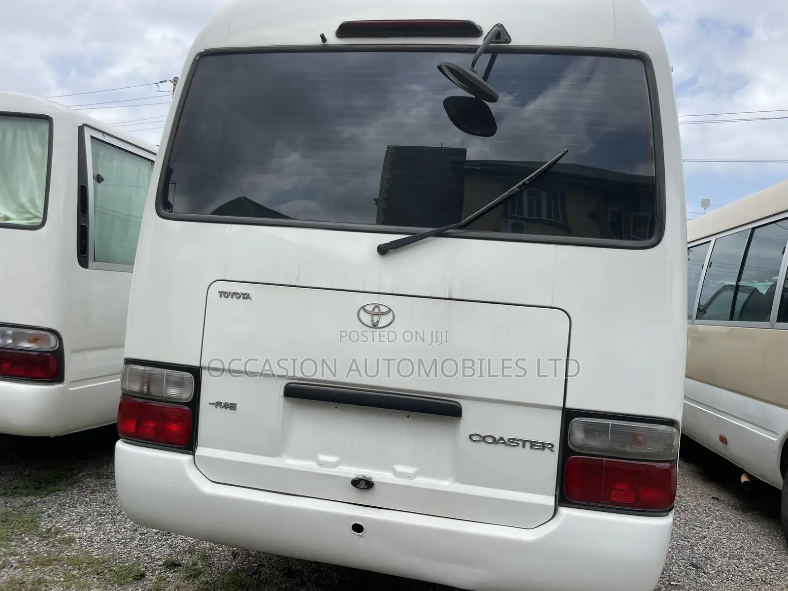 Toyota Coaster 2011 Gold