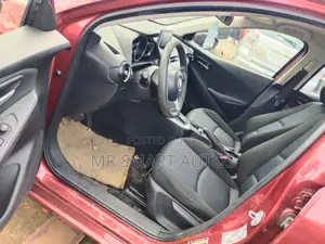Toyota Yaris 2018 Red