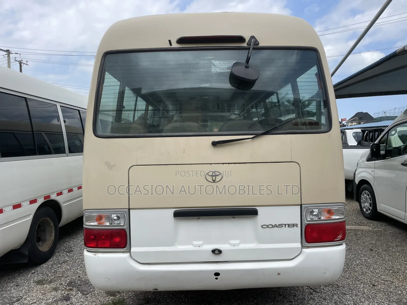 Toyota Coaster 2011 Gold
