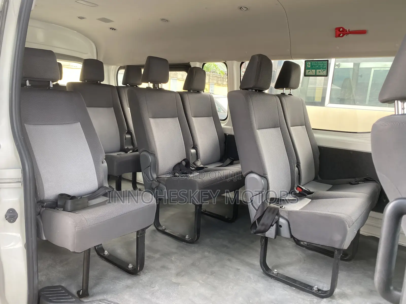 Toyota HiAce 2019 White