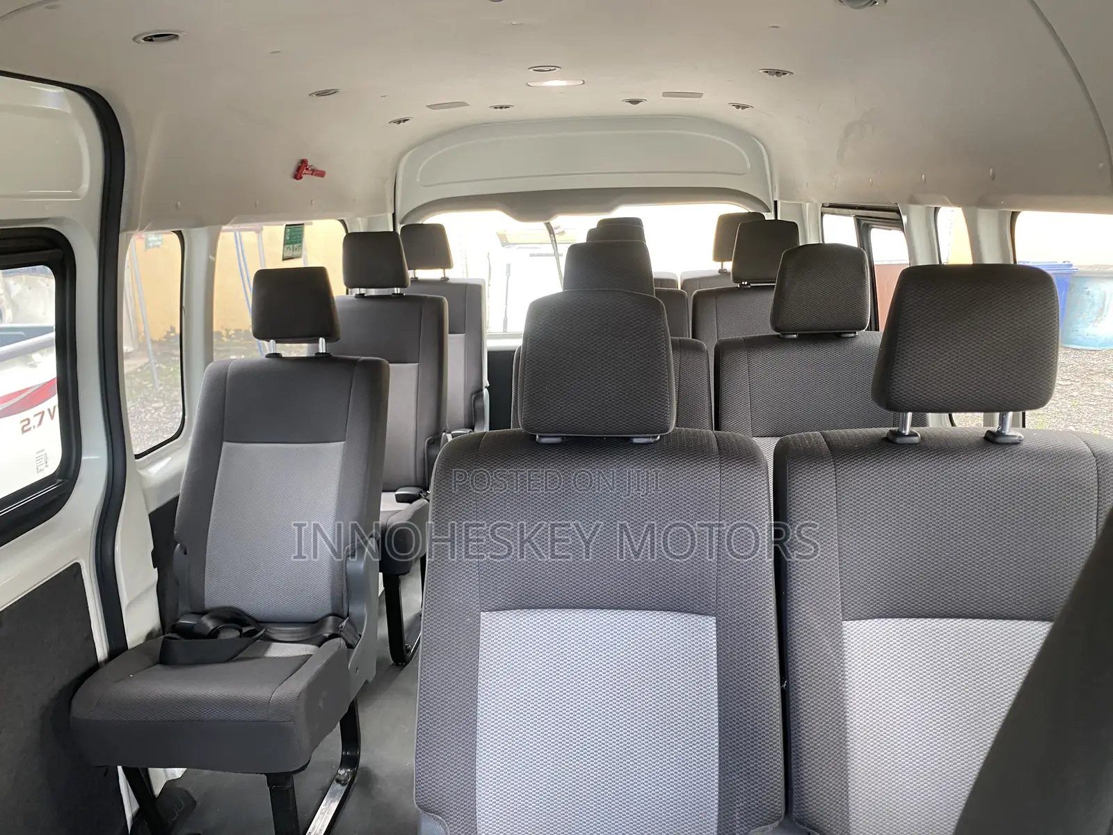 Toyota HiAce 2019 White