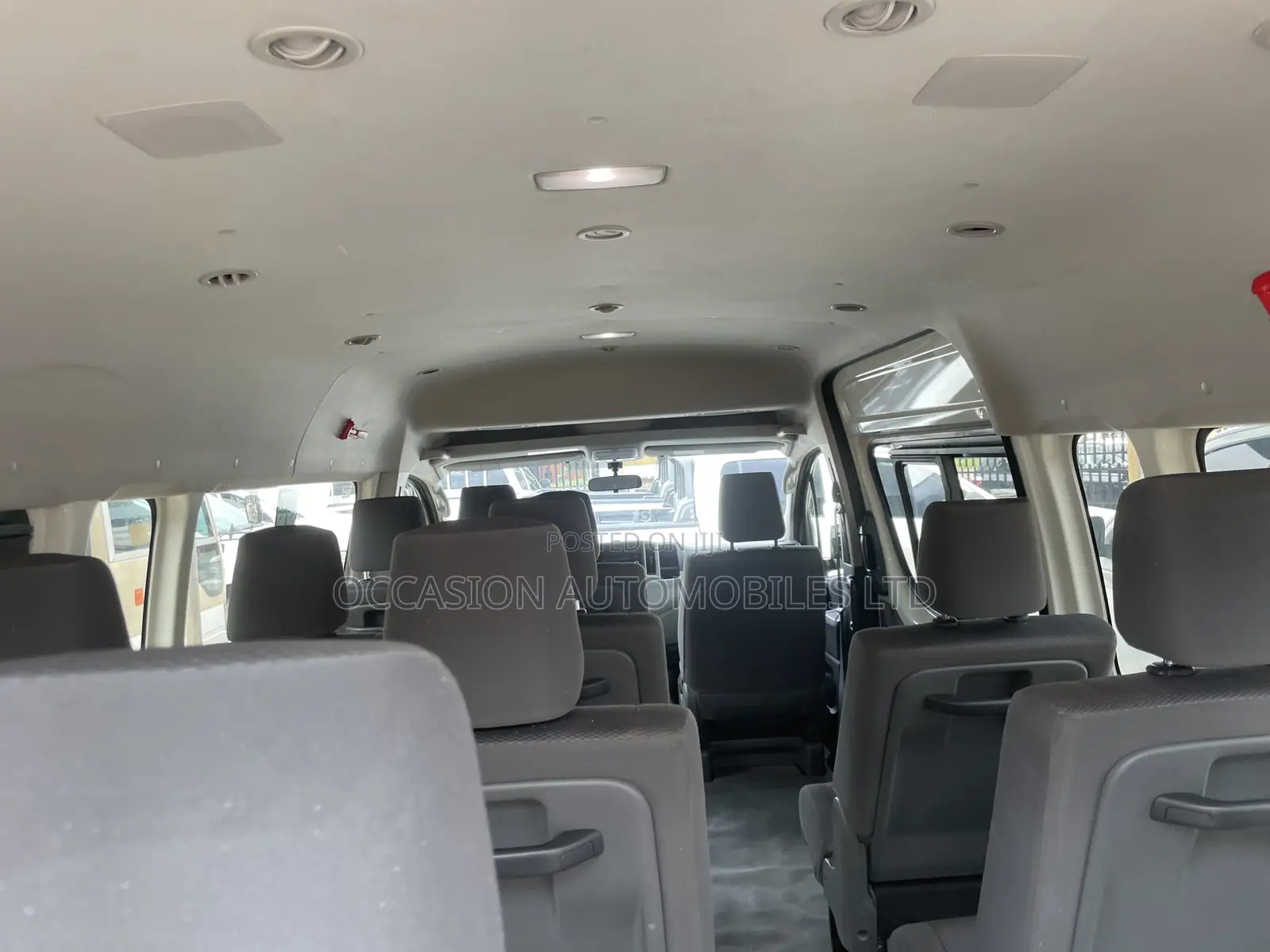 Toyota HiAce 2019 White