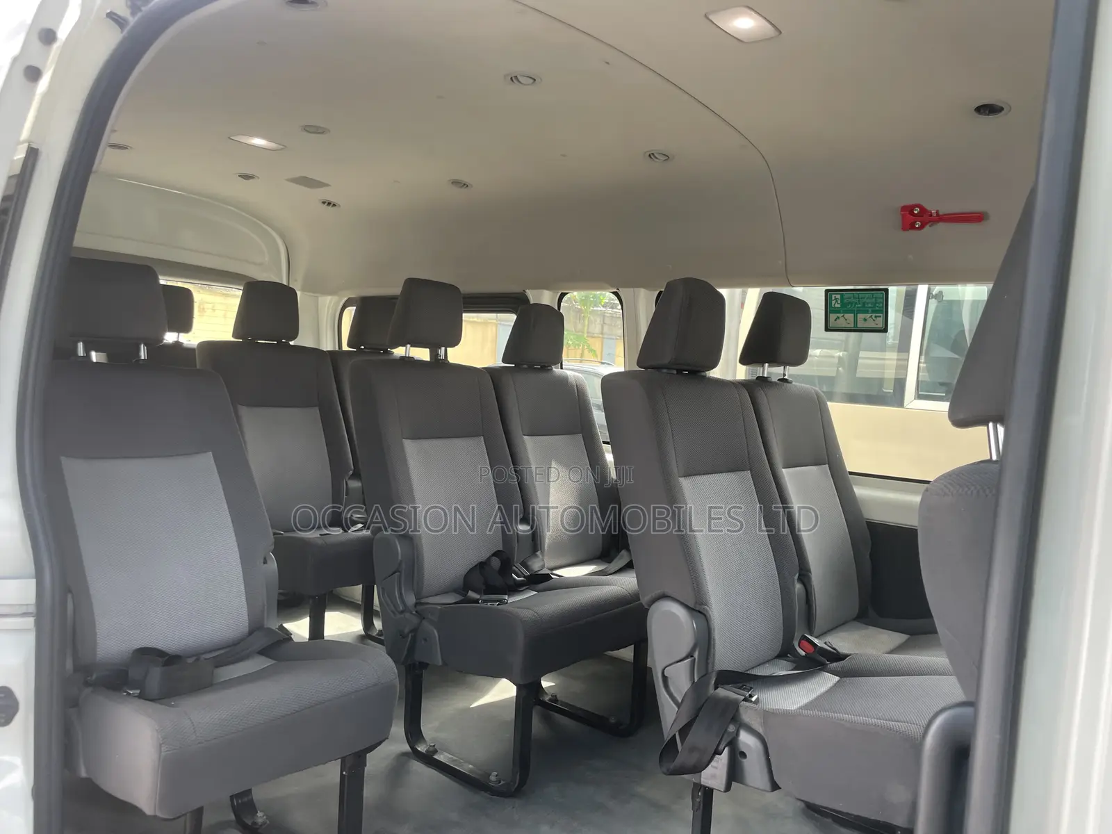 Toyota HiAce 2019 White