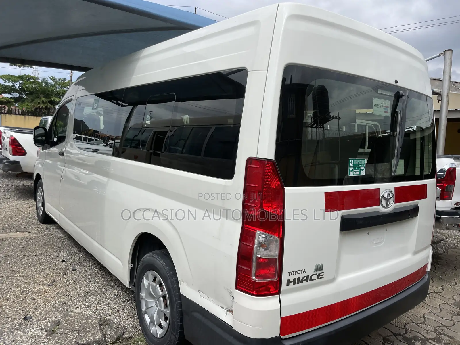 Toyota HiAce 2019 White