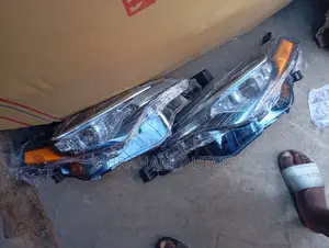 Headlamp Set for Toyota Corolla 2017 Le Available as Seen