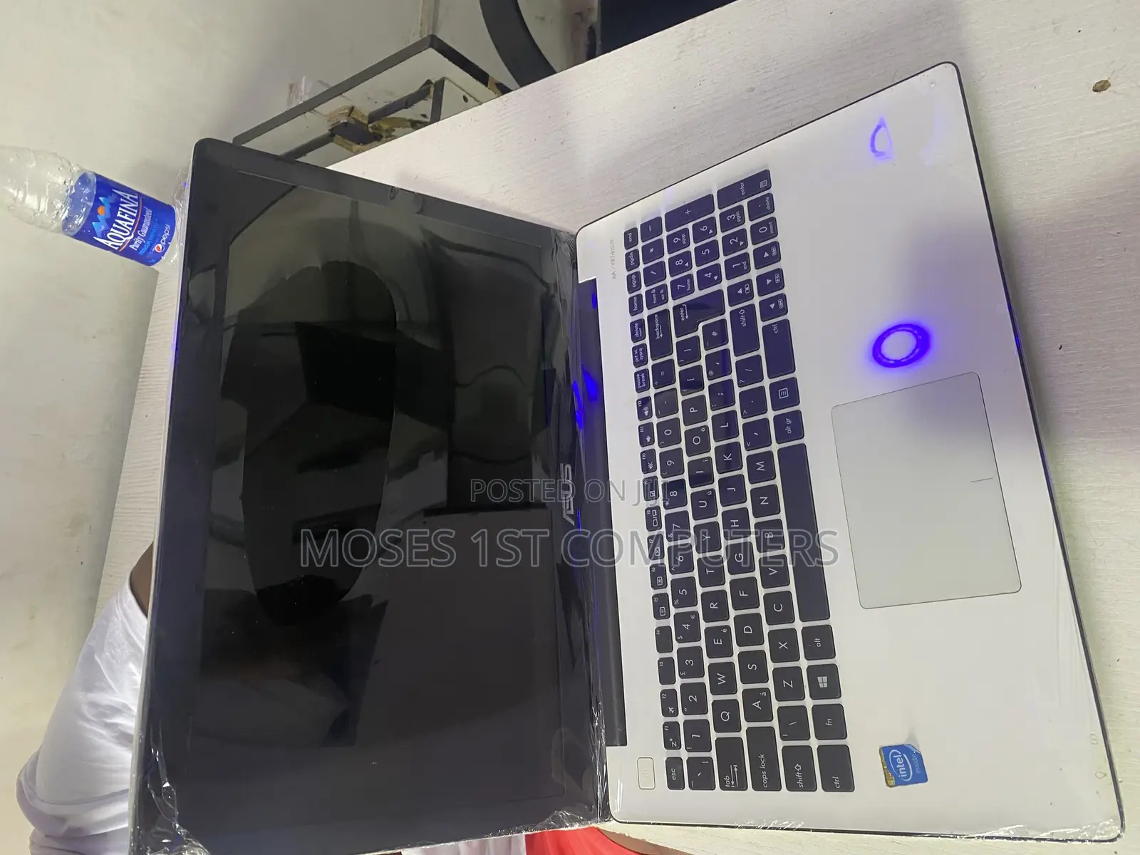 New Laptop Asus 4GB Intel SSD 256GB